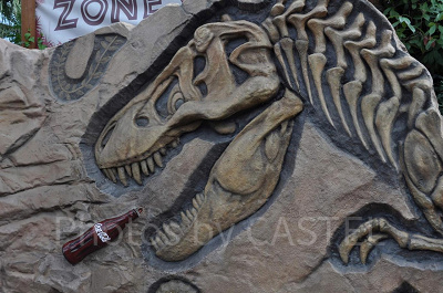 USJのジュラシックパークエリアのモニュメント