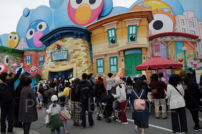 USJのワールド・ストリート・フェスティバル「ワンダーランド・シ－ズンズ・ジョイ」グリーティング場所