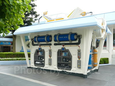 トゥモローランド（プラズマレイズダイナー前）の自動販売機