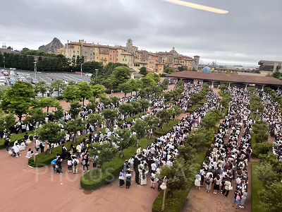 ディズニー開園待ち：他のゲストが到着するピークタイムは？