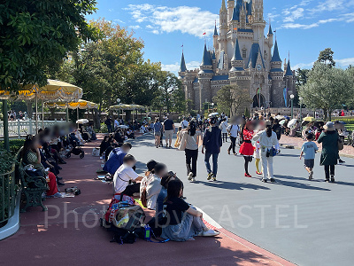 スプーキー“Boo!”パレード待ちの様子 2022年10月1日(土)9時30分ごろ