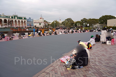 トータリーミニーマウスのパレード待ちの様子(15時40分ごろ)