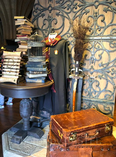 コスプレグッズはどこで買えるの？