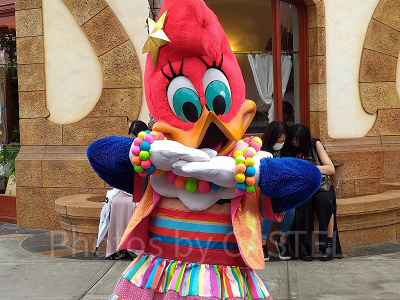 20周年記念衣装のウィニー・ウッドペッカー