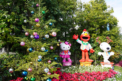 ワンダーランドのクリスマスデコレーション