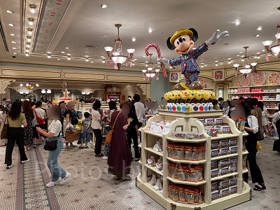 ワールドバザール・コンフェクショナリーの混雑状況（2022年7月20時20分ごろ）