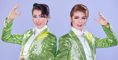 ハウステンボス歌劇団と写真撮影ができる