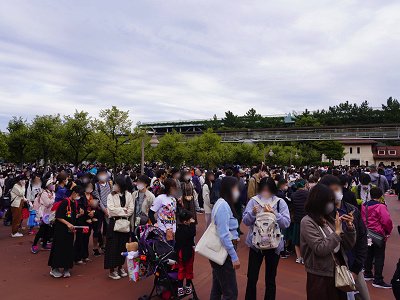 最新 コロナ対策中のディズニー開園待ち 何時から並べばいい 混雑状況や入園の流れを解説