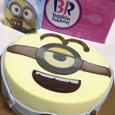 サーティワンのミニオンアイスクリームケーキ