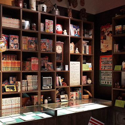 鈴木敏夫を作った8,800冊の巨大本棚