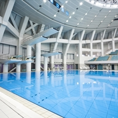 公認飛び込み台のあるプール、大阪プール