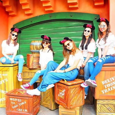 白×デニムの爽やかコーデをみんなで！