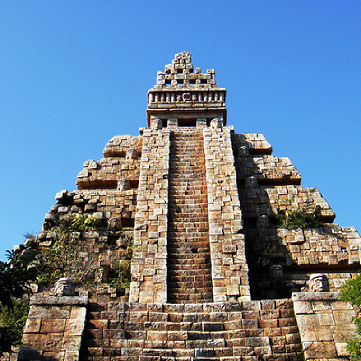 ロストリバーデルタのシンボルともいえる神殿。フォトスポットとしても有名です