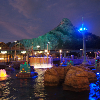 ポートディスカバリーのどこかに現れるタイムトラベラーズバンド