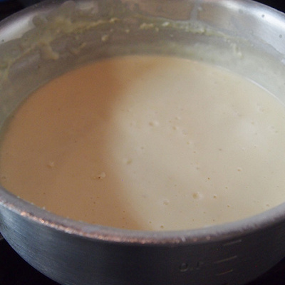 ⑩に以下の材料を加えて混ぜ、塩、白コショウで味をととのえる