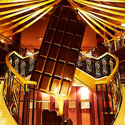 アトラクション「ショコラ伯爵の館」