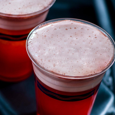 ビアカクテル（ざくろシロップ）