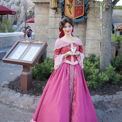 ベル（ピンクドレス）