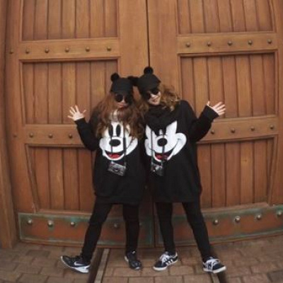 ビッグミッキーパーカー