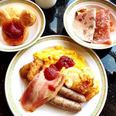 ハイピリオン・ラウンジのブッフェ