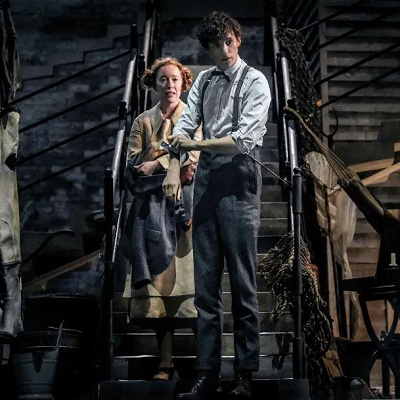 バンディ・ブロードエーカー（中央）／ファンタビ２