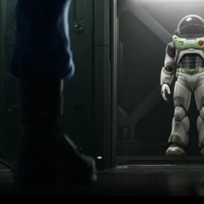 バズのコスチューム