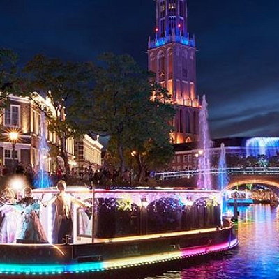 「光と音楽の運河パレードショー」