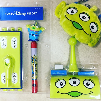 見た目もかわいすぎるカーペットクリーナー（右下）