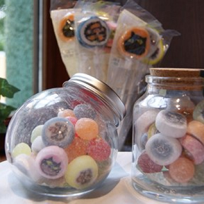 猫びんあめとコルクびんあめ