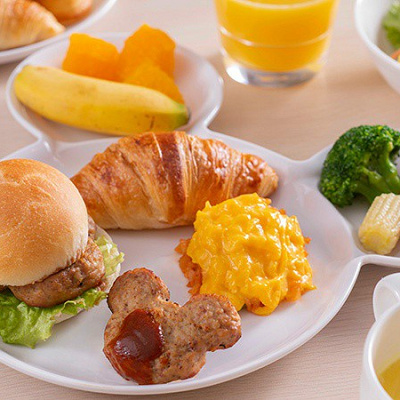 セレブレーションホテル「ウィッシュ・カフェ、ディスカバー・カフェ）」