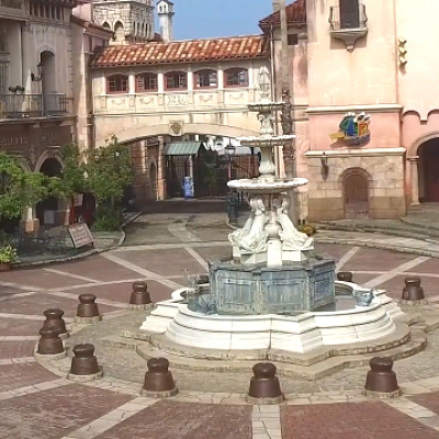 中央の噴水広場