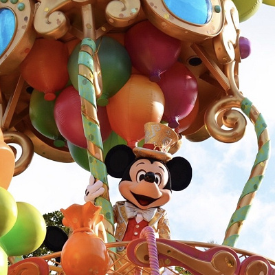 高い位置にいるキャラクターはレストランからでも見ることができます♪