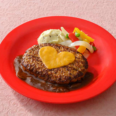 チーズハンバーグ、デミグラスソース