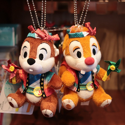 チップとデールのぬいぐるみバッジ