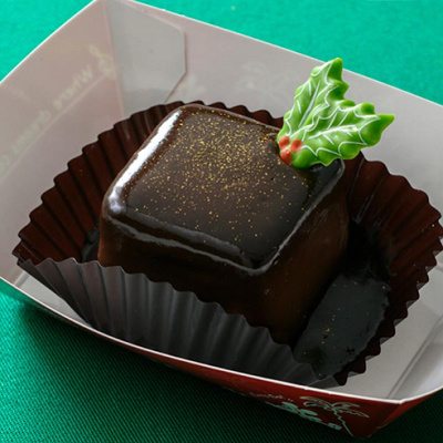 チョコレートケーキ（ナッツ入り）