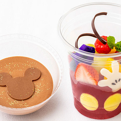 チョコレートムースと赤いフルーツのゼリー