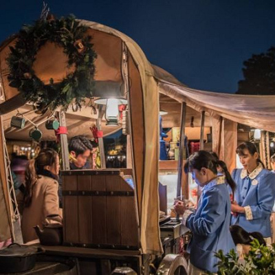 夜のチャックワゴン