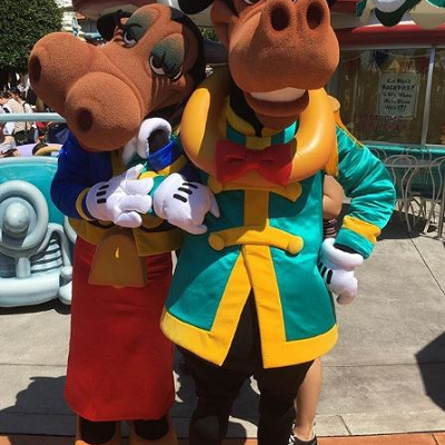 クララベル・カウ＆ホーレス・ホースカラー