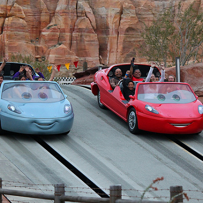 仲間や知らない人たちとレースで競え！