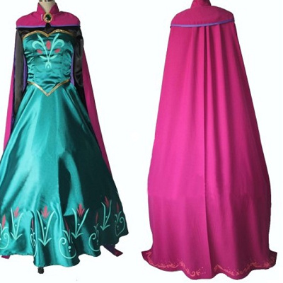 戴冠式の時のドレス