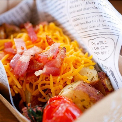 カリカリベーコンとポテトが絶品