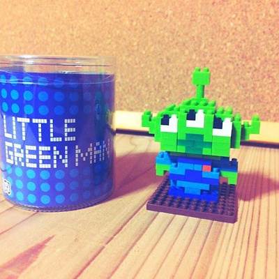 飾ってかわいいリトルグリーンメンのナノブロック