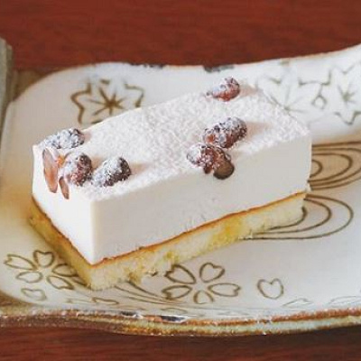 大納言の和三盆ケーキ