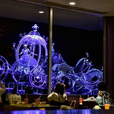 場所によってはこんな至近距離で見られるかも