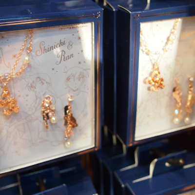 「名探偵コナン」ネックレス＆イヤリングセット