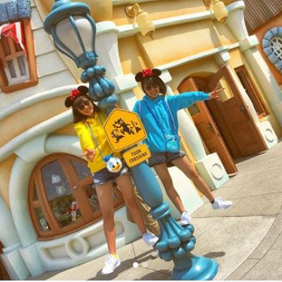 色違いパーカー