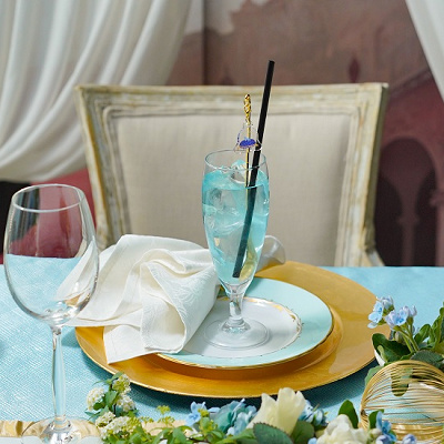 ＜ディズニー シンデレラ＞輝くドレスのマスカット風ソーダ