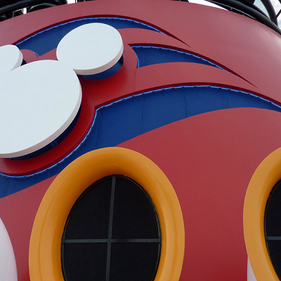 ディズニー・マジックの煙突