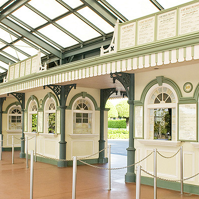 ディズニーランドメインエントランス