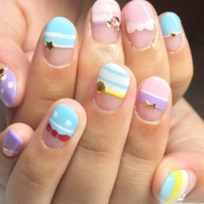 ドナルド・ディジーのモチーフネイル